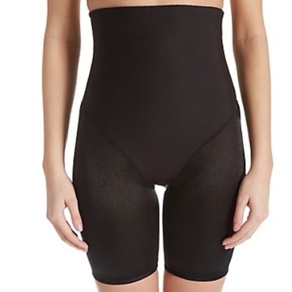 Va Bien High-Waisted Padded Shape Wear Shorts - Picture 2 of 4